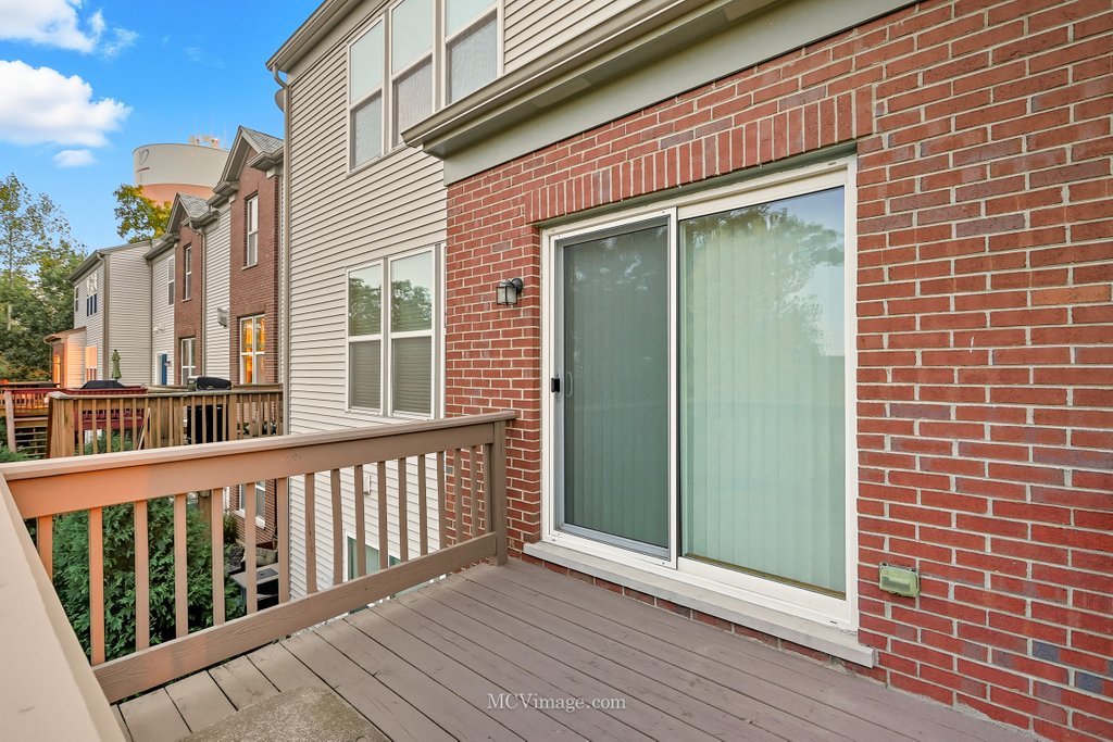 1463 Yellowstone Drive, Streamwood, IL 60107