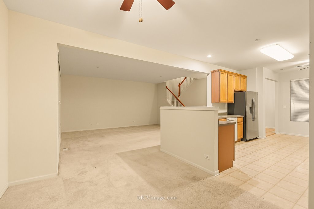 1463 Yellowstone Drive, Streamwood, IL 60107