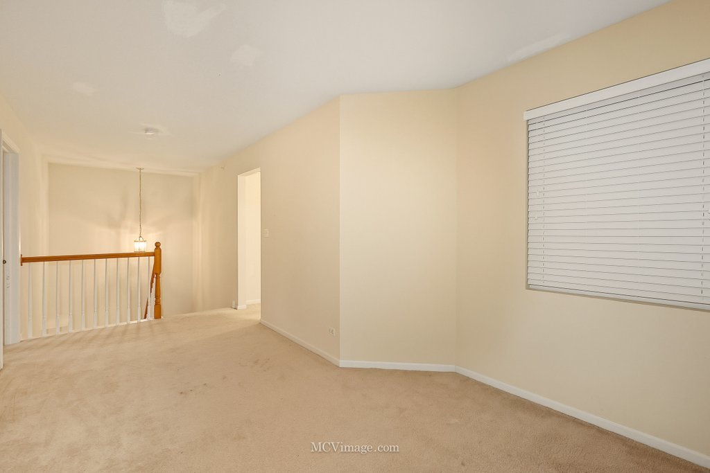 1463 Yellowstone Drive, Streamwood, IL 60107