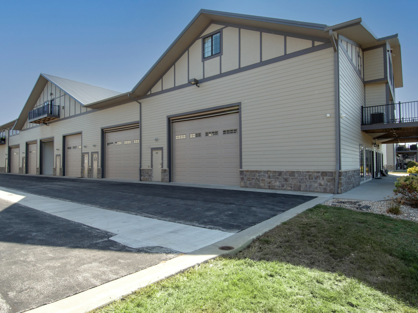 2224 Ferry Road #C103, Naperville, IL 60563