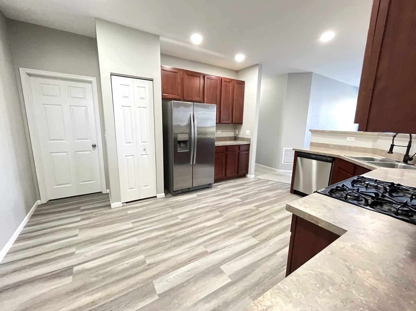 4237 Savoy Lane #4237, McHenry, IL 60050