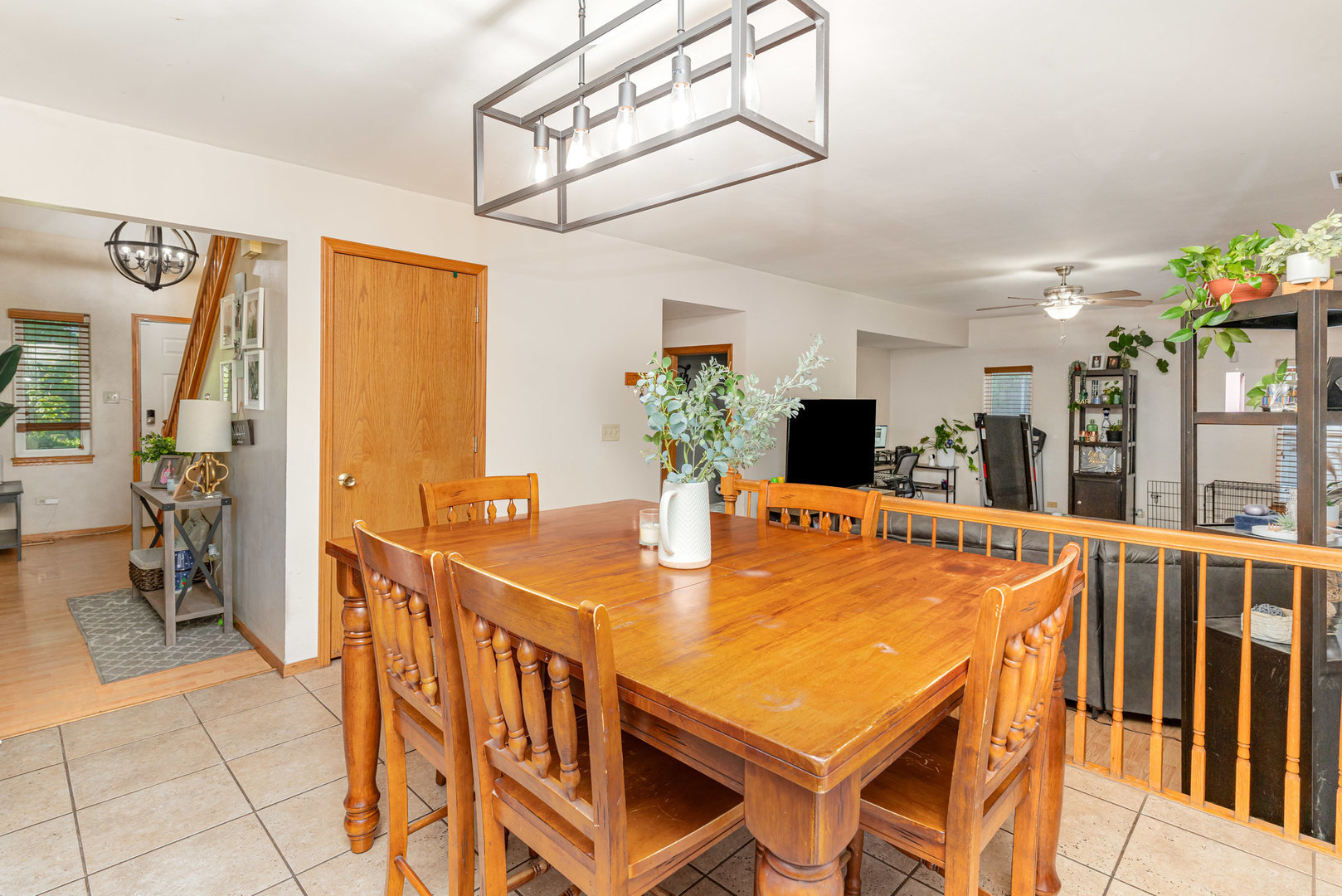 2528 Silver Rock Drive, Crest Hill, IL 60403