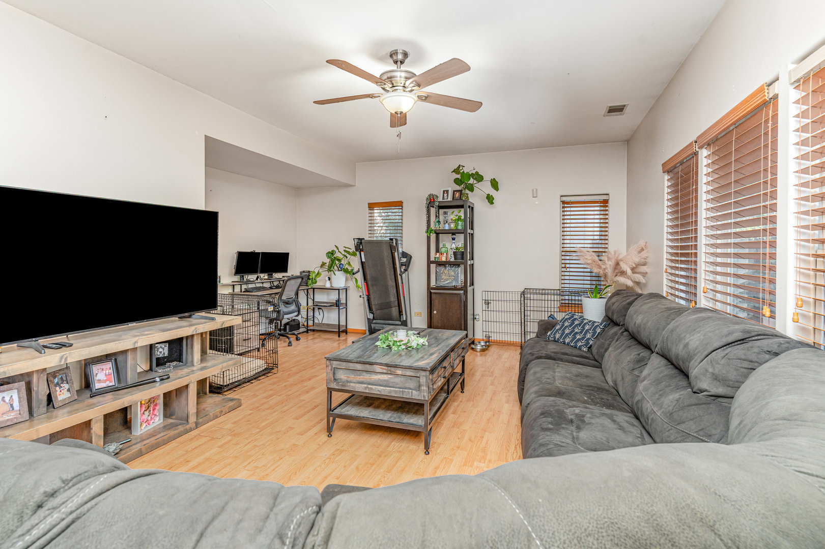 2528 Silver Rock Drive, Crest Hill, IL 60403