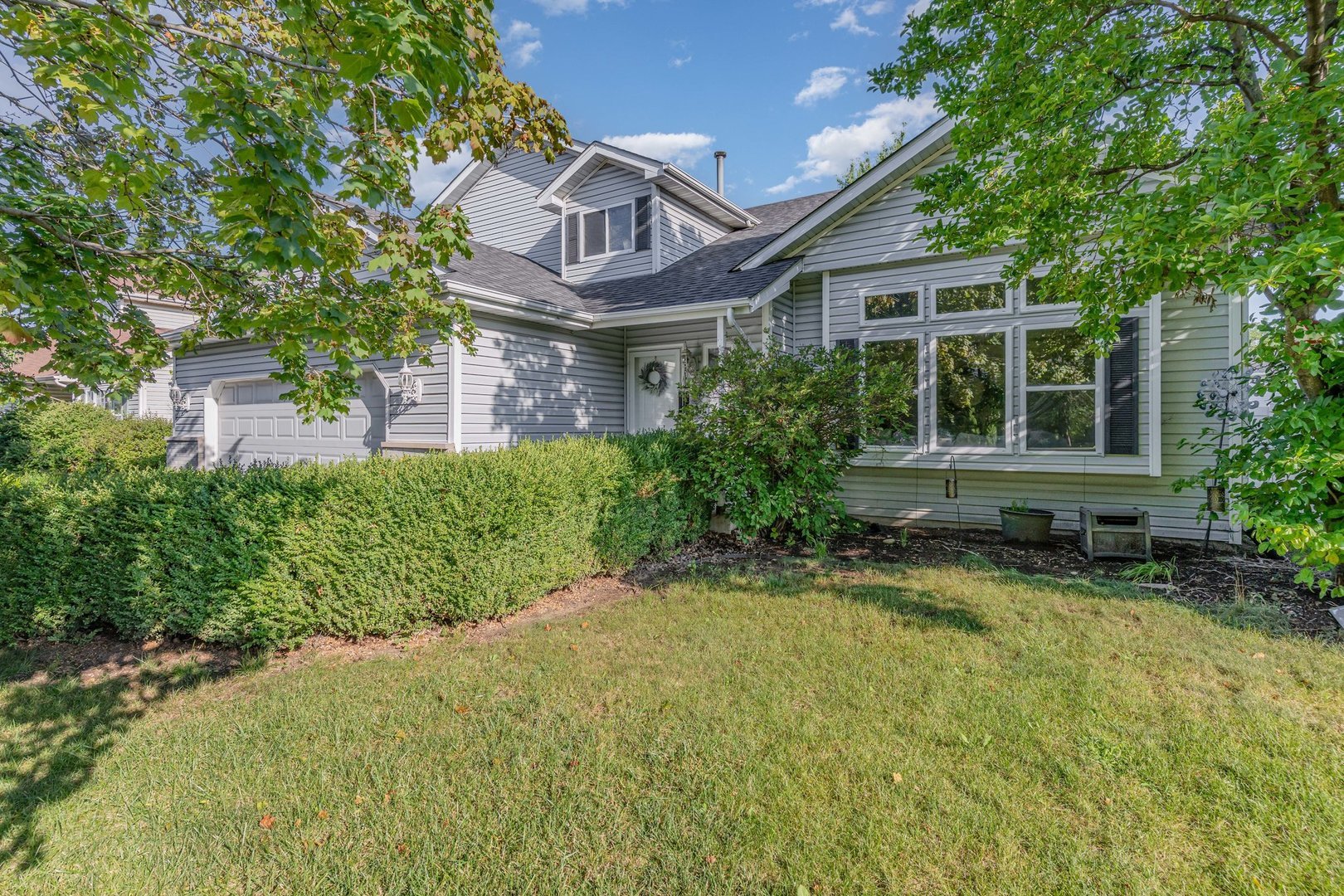 2528 Silver Rock Drive, Crest Hill, IL 60403