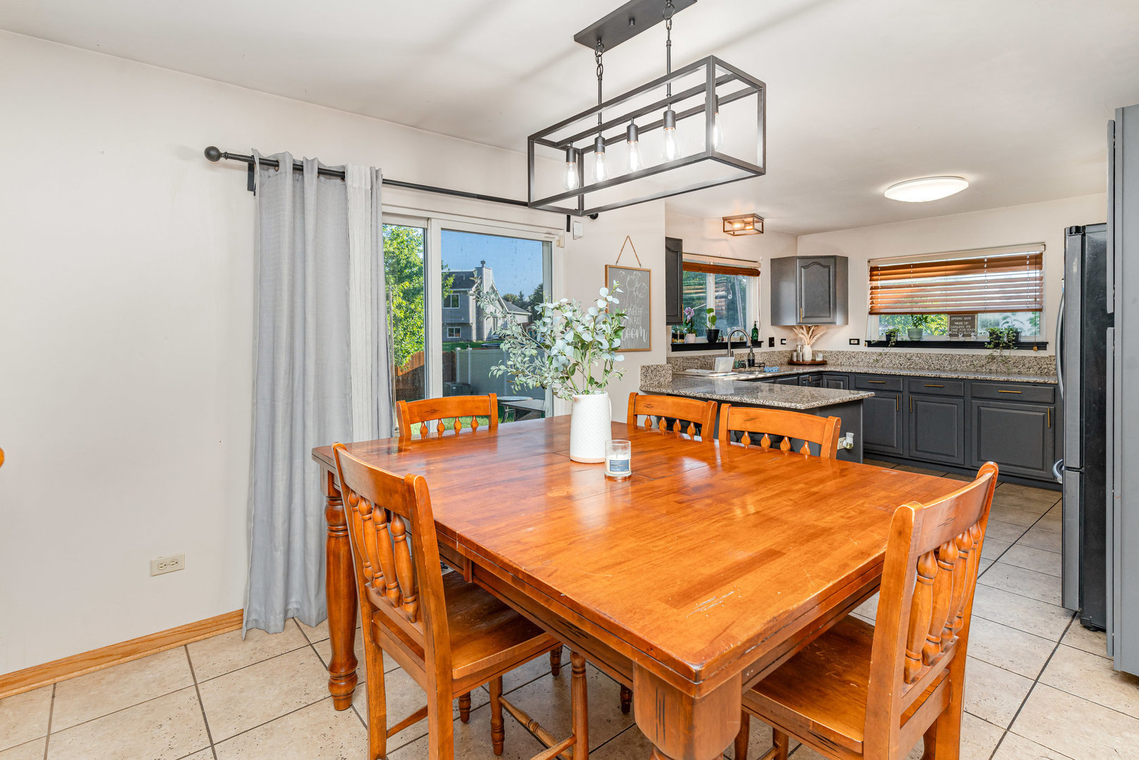 2528 Silver Rock Drive, Crest Hill, IL 60403