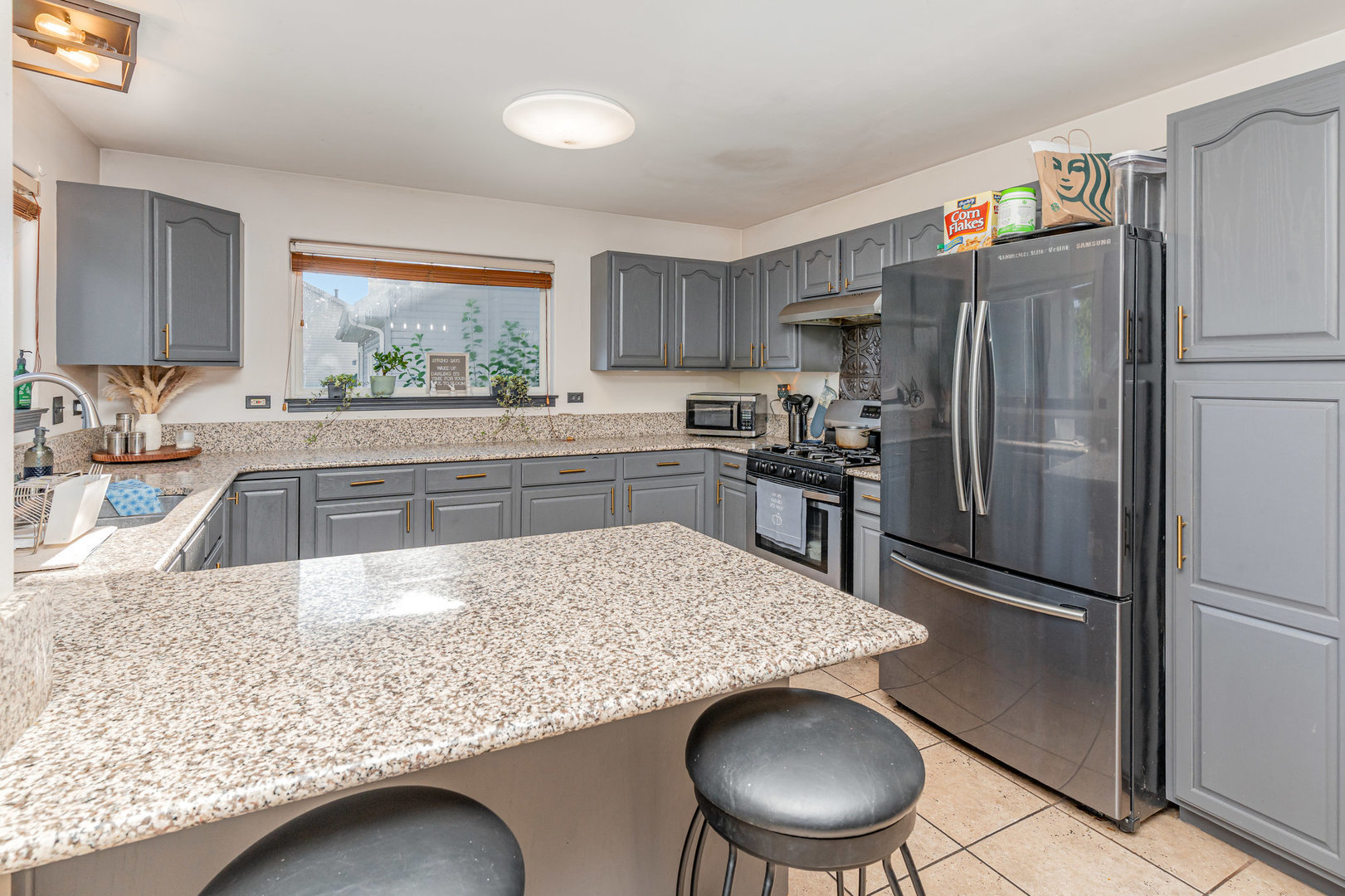 2528 Silver Rock Drive, Crest Hill, IL 60403