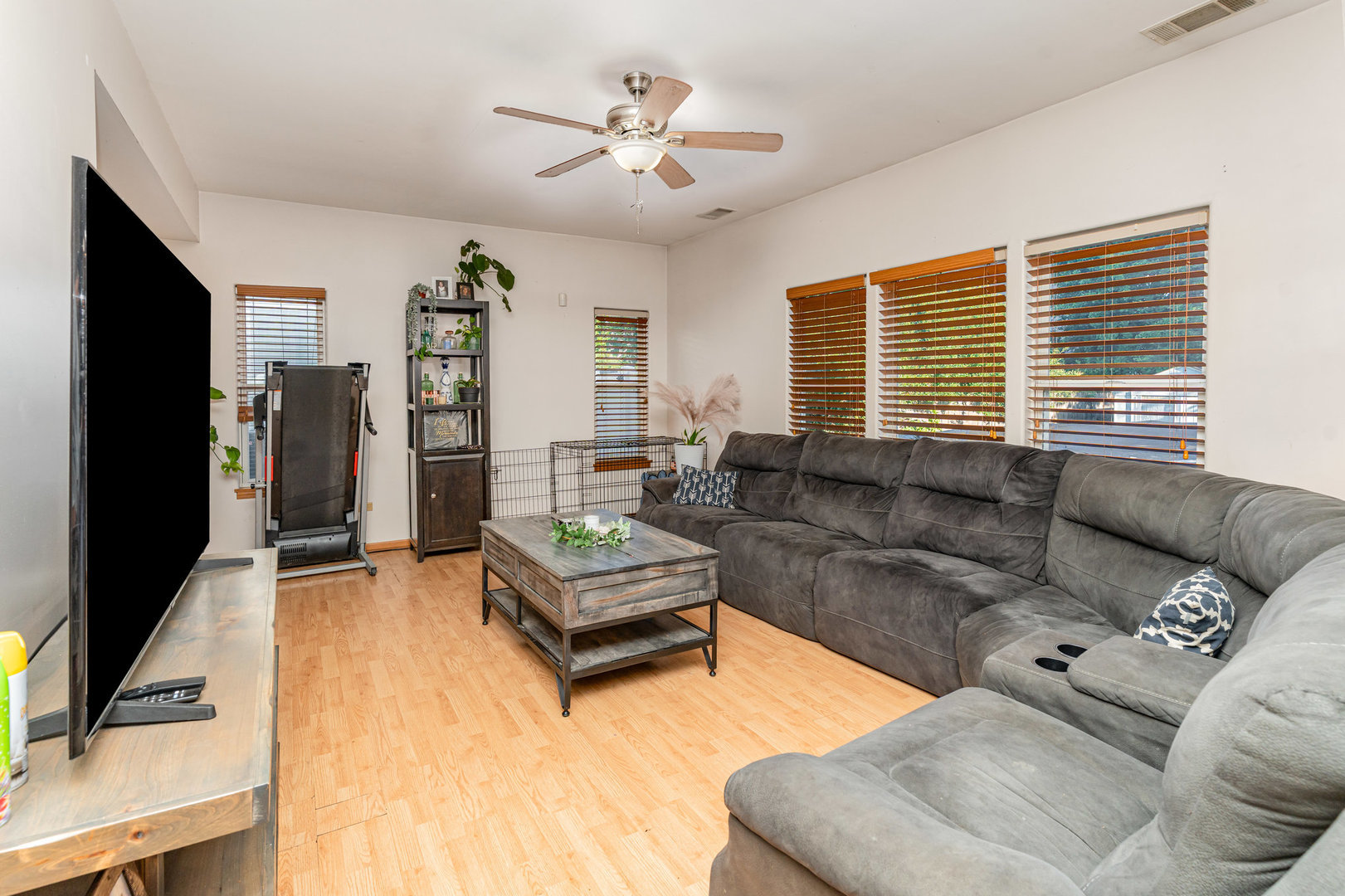 2528 Silver Rock Drive, Crest Hill, IL 60403