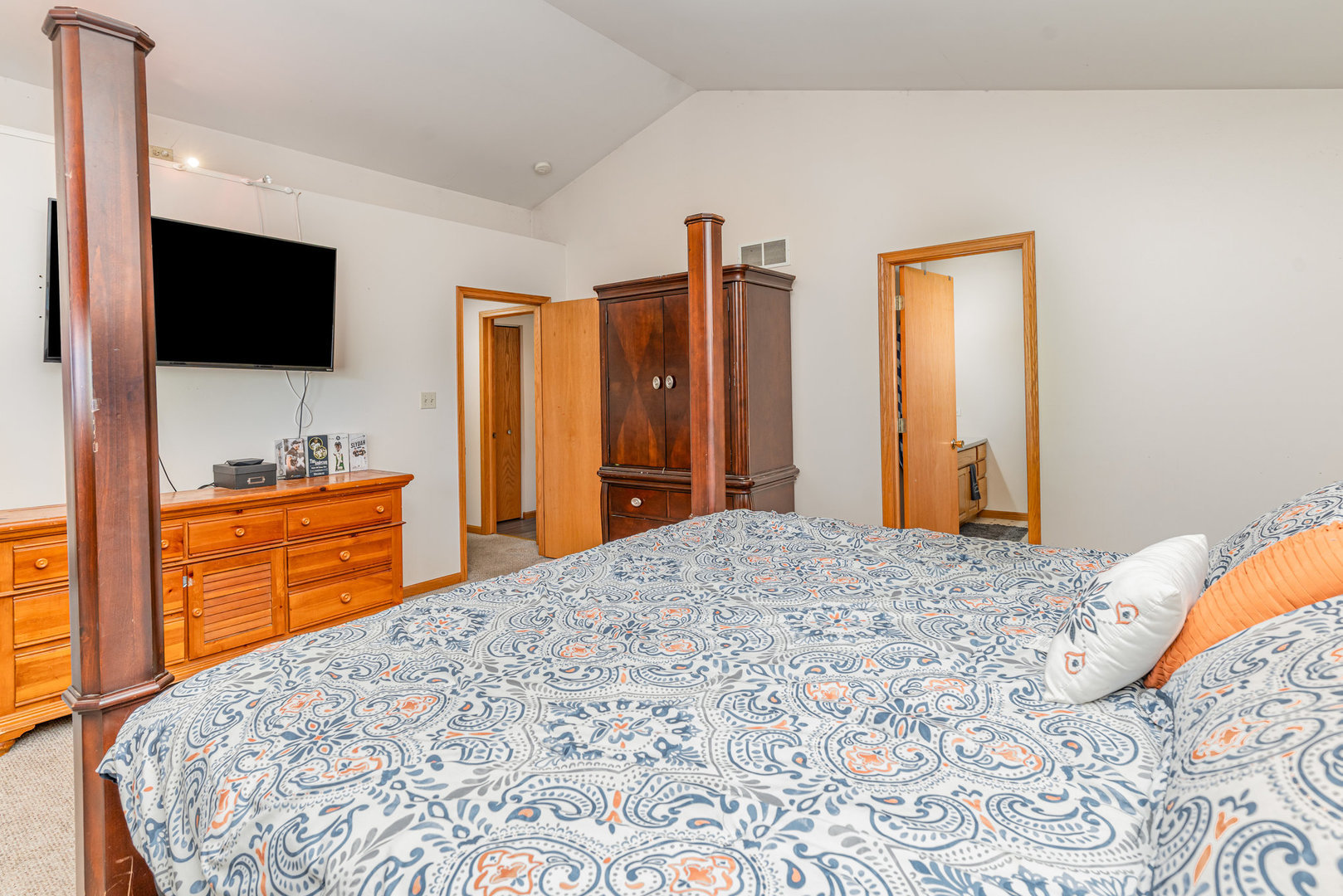 2528 Silver Rock Drive, Crest Hill, IL 60403