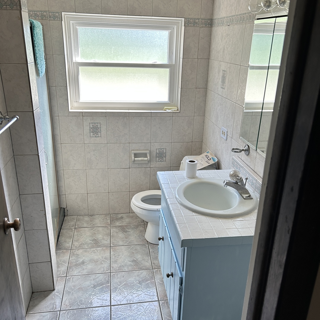 1314 174th Street, East Hazel Crest, IL 60429