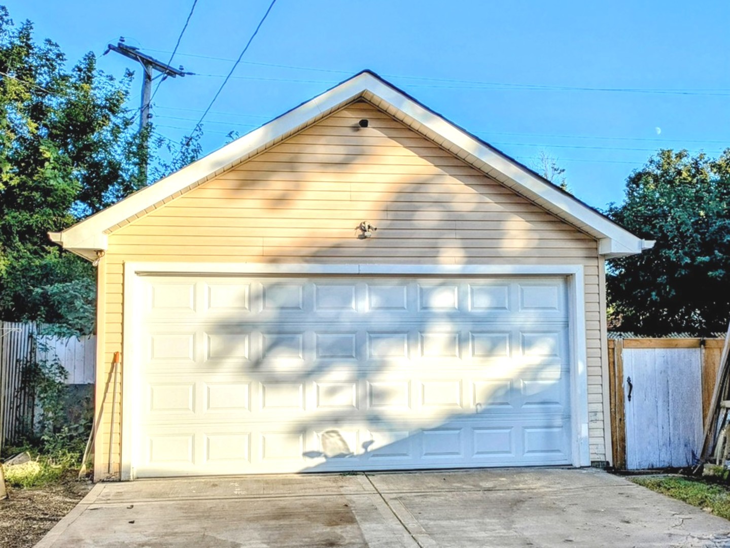 9909 Elm Circle Drive, Oak Lawn, IL 60453