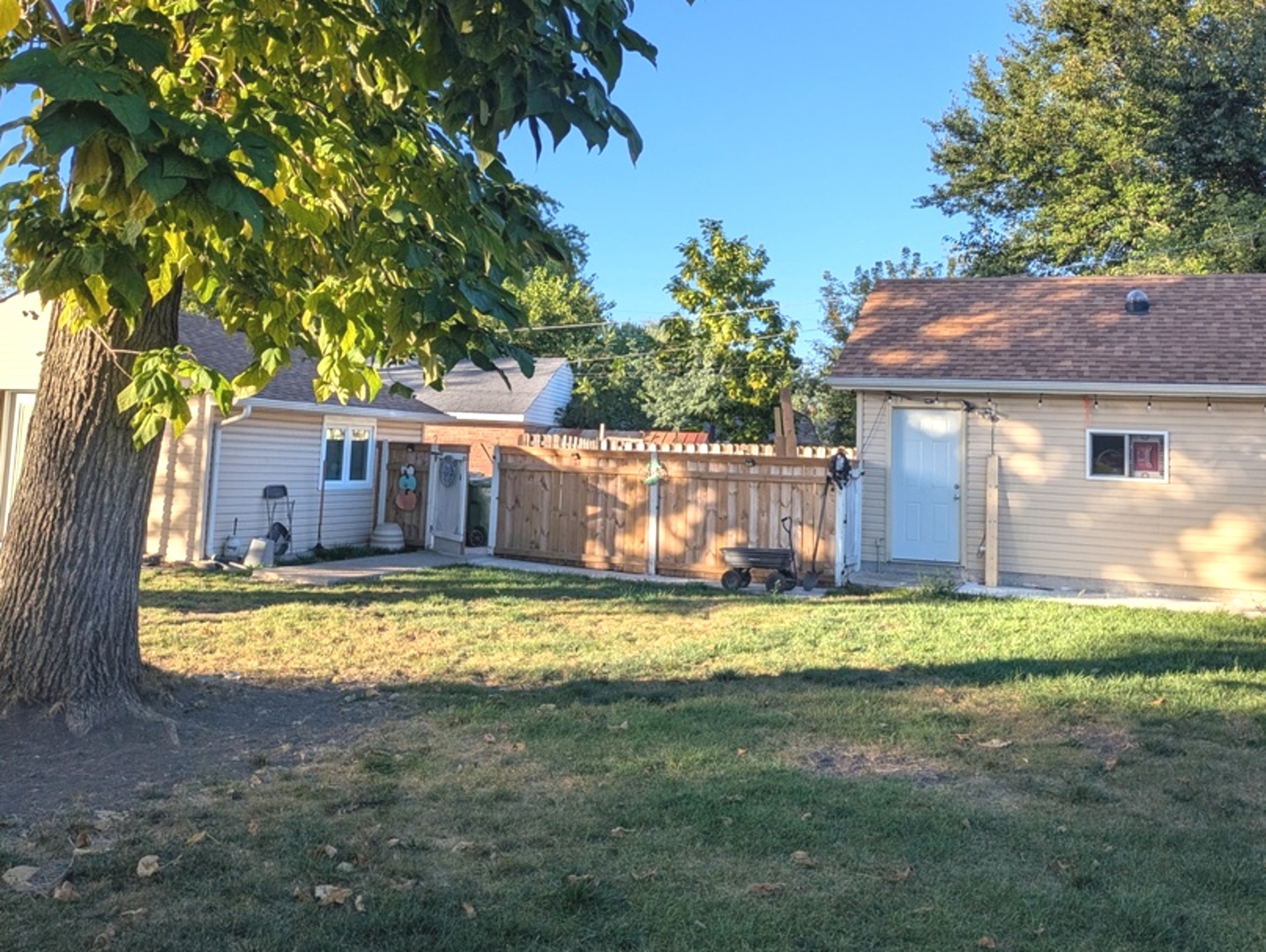 9909 Elm Circle Drive, Oak Lawn, IL 60453