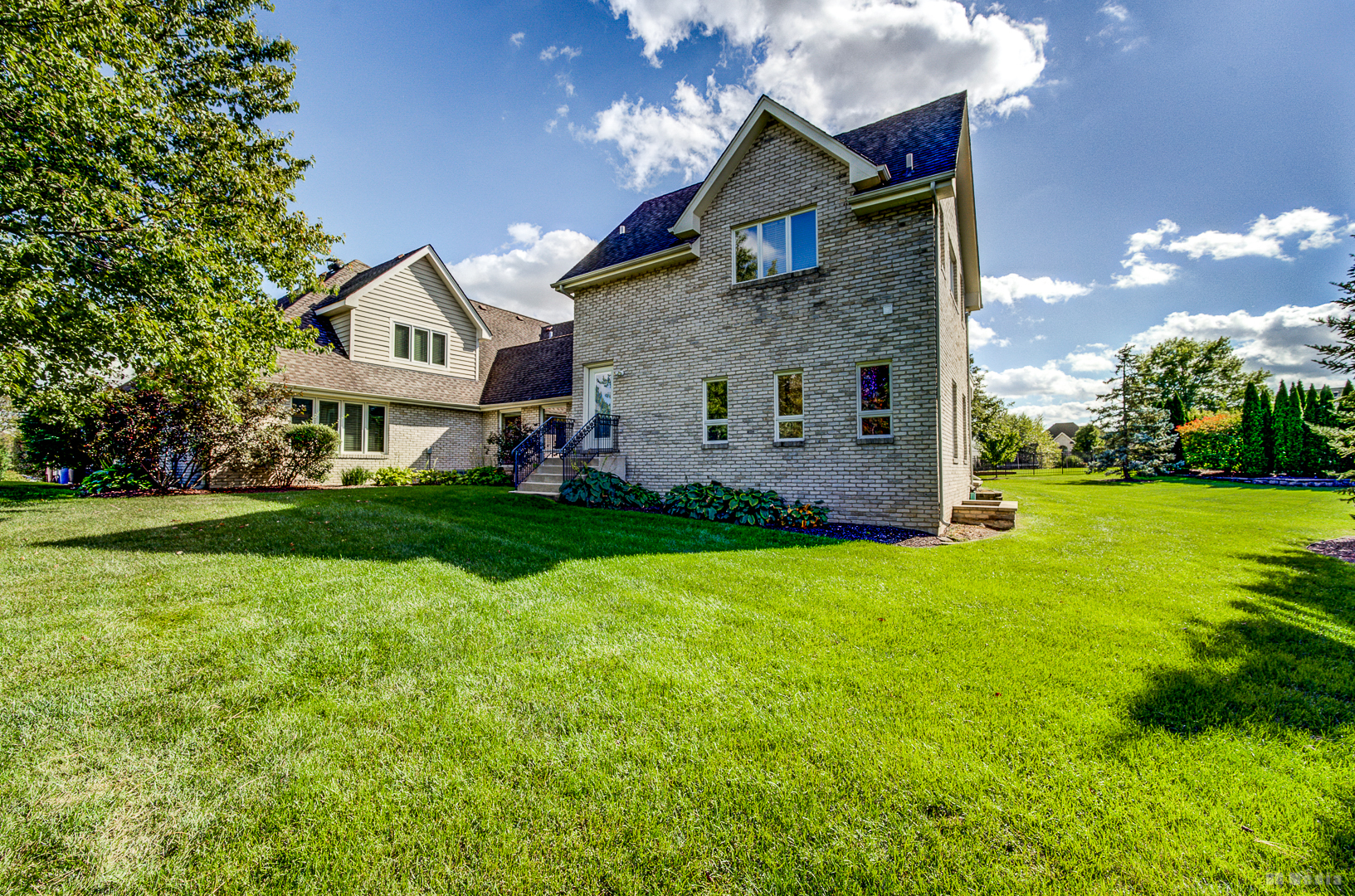 10652 Lexington Court, Frankfort, IL 60423
