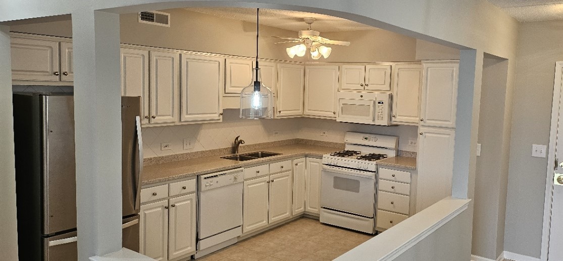 1 N Beacon Place #305, La Grange, IL 60525