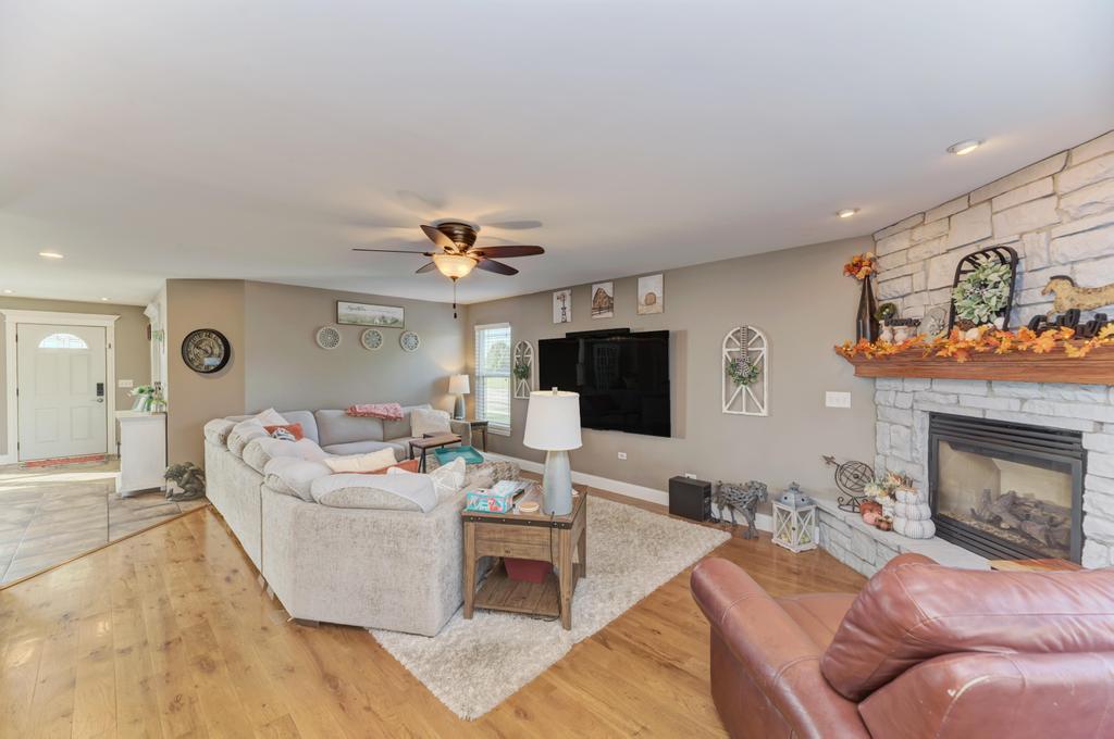 500 E Barber Drive, Coal City, IL 60416