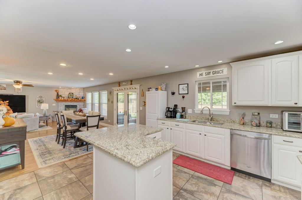 500 E Barber Drive, Coal City, IL 60416