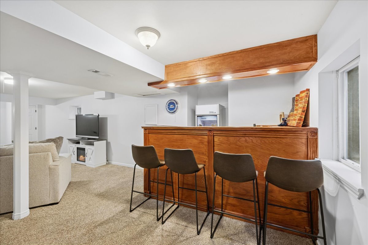 206 Cool Stone Bend, Lake In The Hills, IL 60156