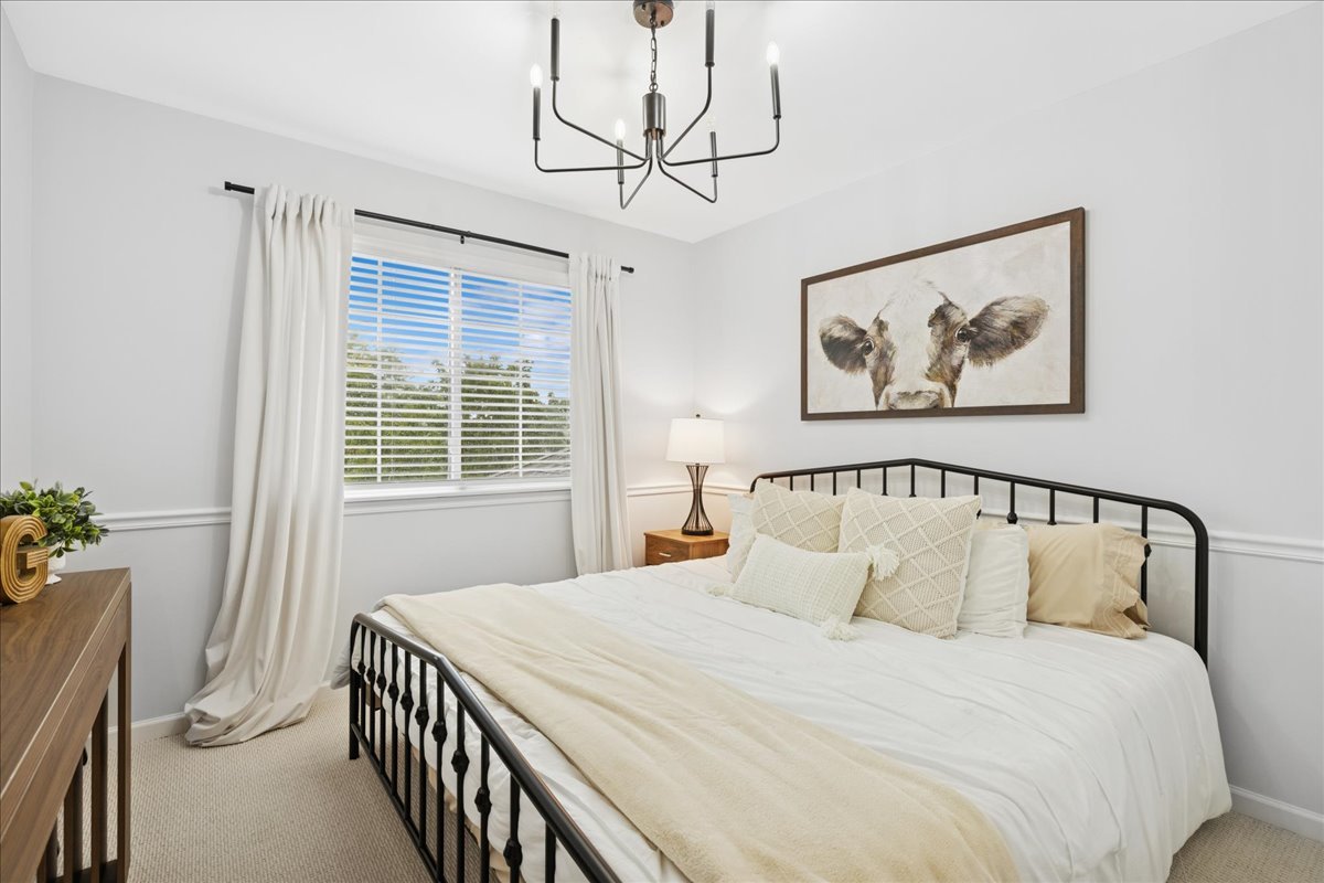 206 Cool Stone Bend, Lake In The Hills, IL 60156