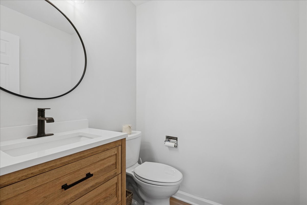 206 Cool Stone Bend, Lake In The Hills, IL 60156