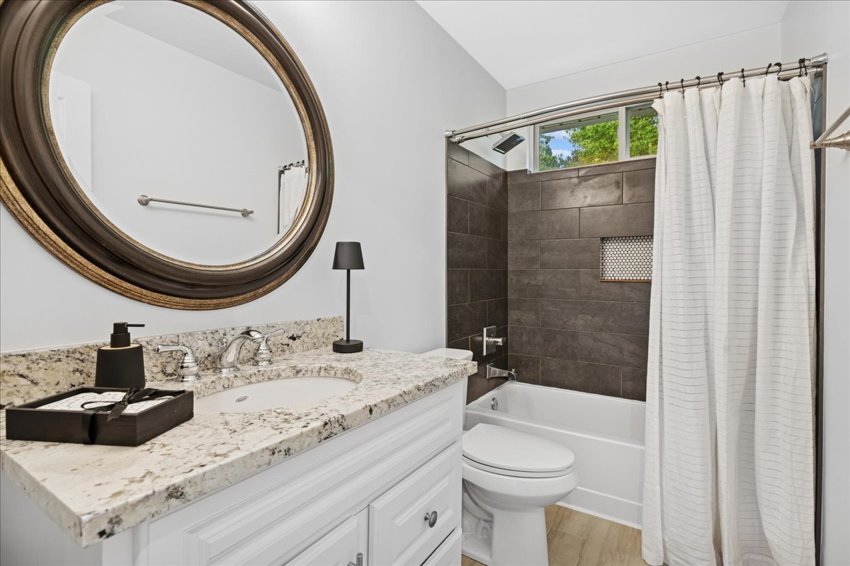 206 Cool Stone Bend, Lake In The Hills, IL 60156