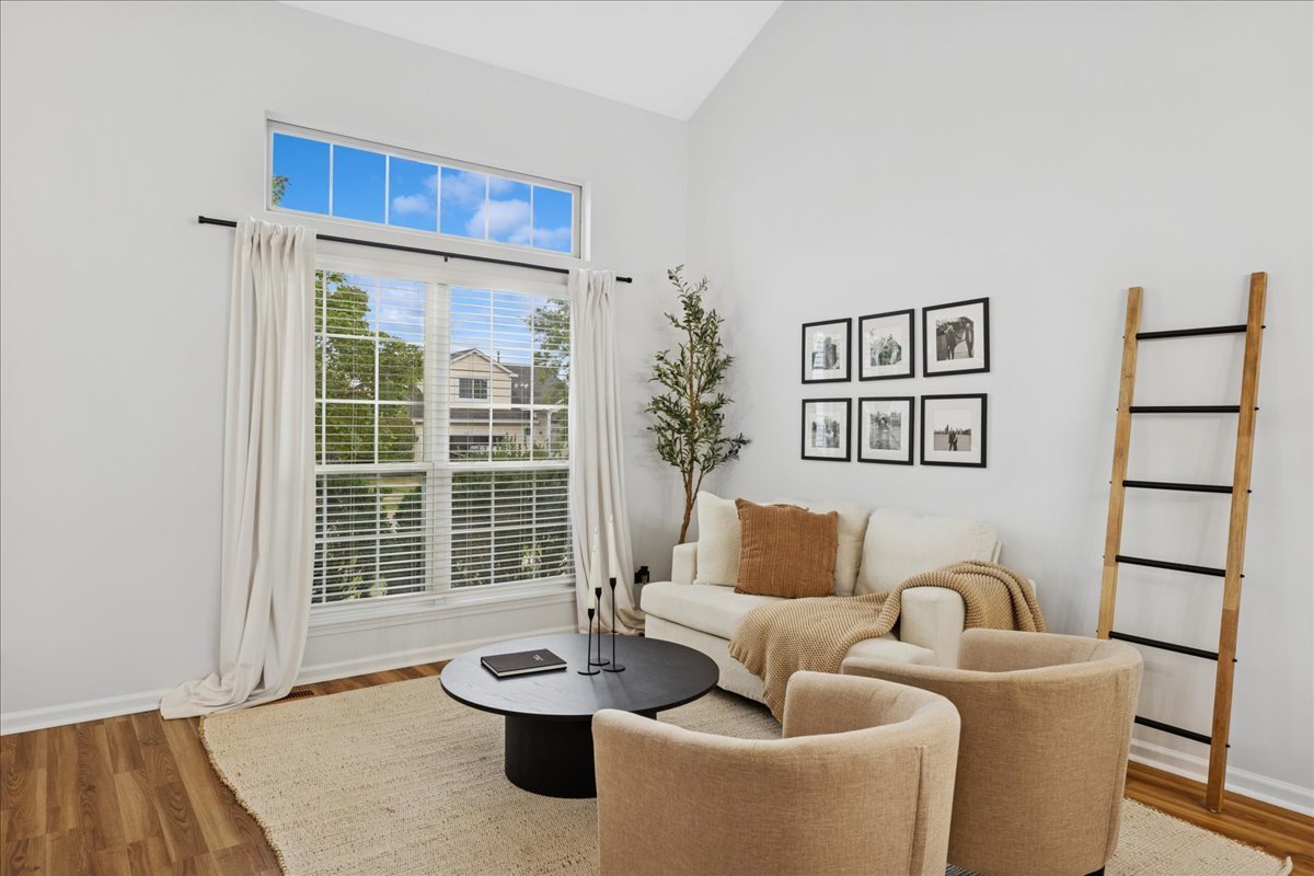 206 Cool Stone Bend, Lake In The Hills, IL 60156