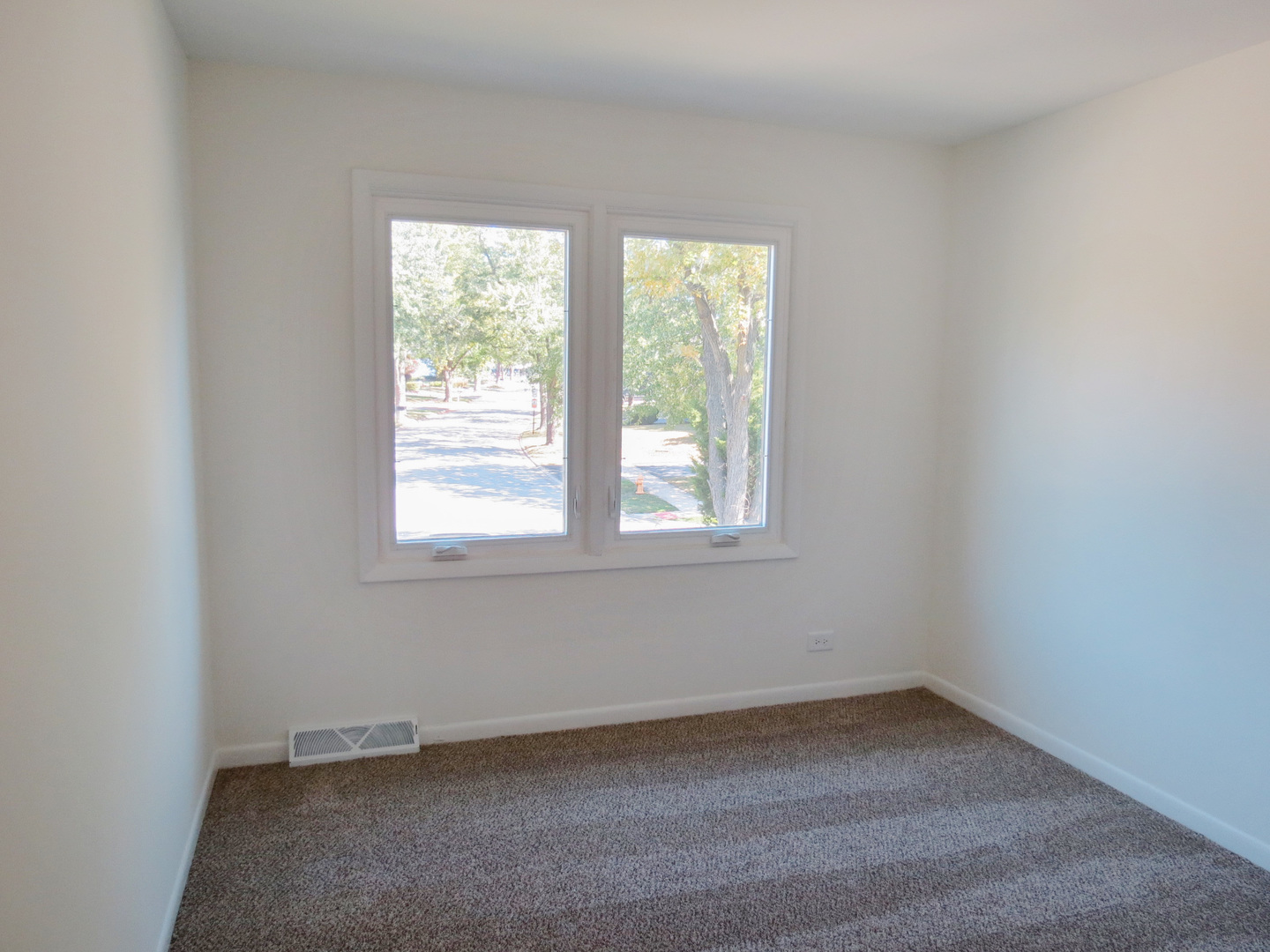 231 Charlotte Lane, Bolingbrook, IL 60440