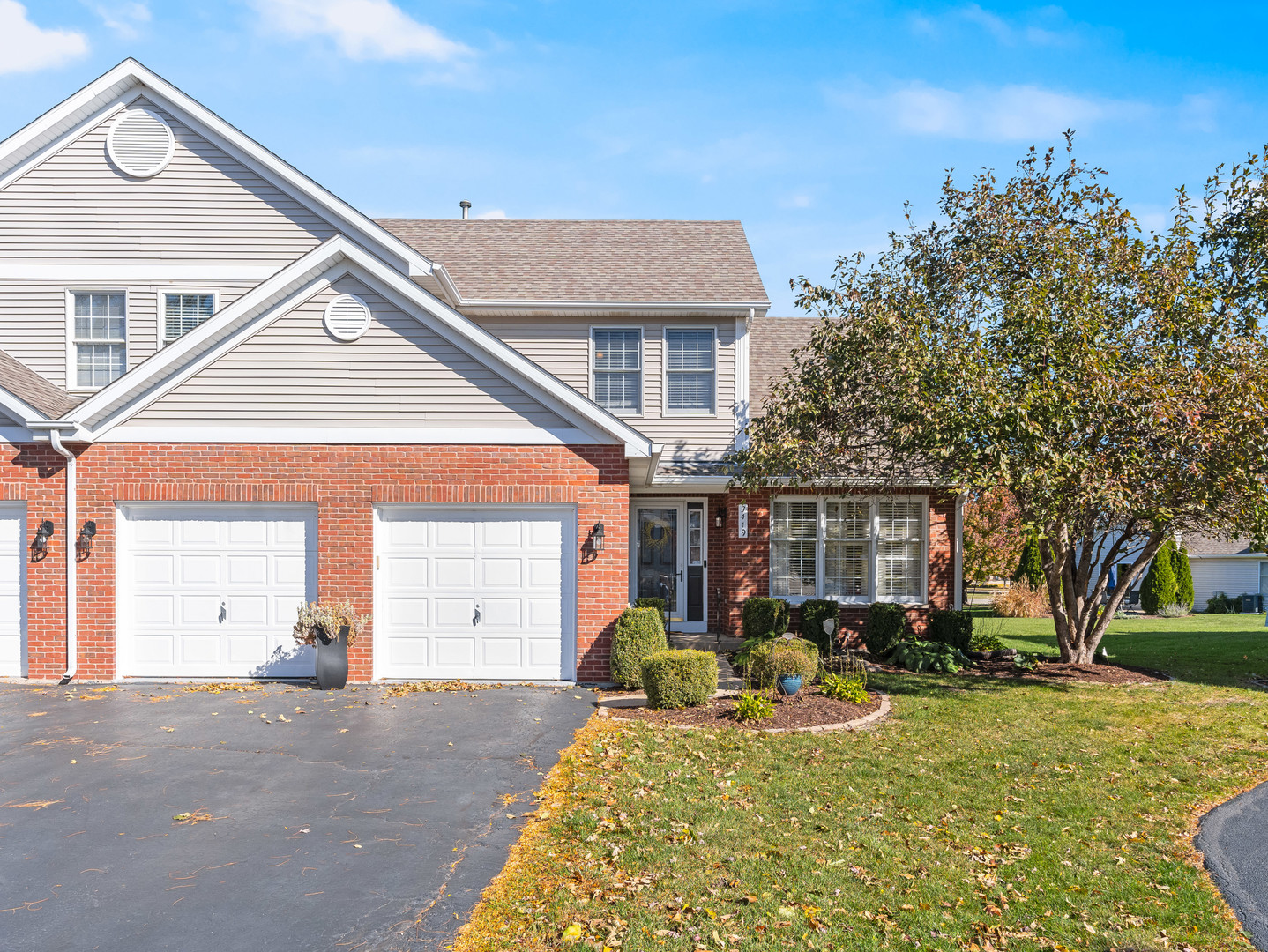 3419 Lake Side Circle, Joliet, IL 60431