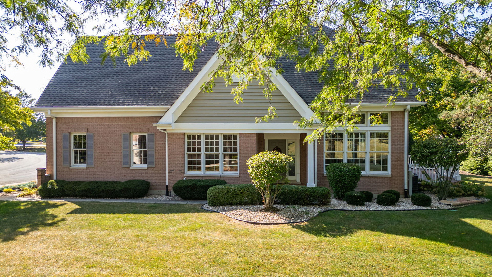 4258 Stableford Lane, Naperville, IL 60564