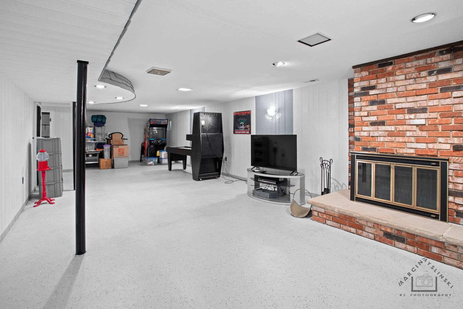 350 Lance Drive, Des Plaines, IL 60016