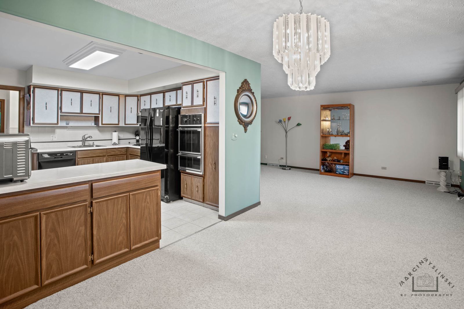 350 Lance Drive, Des Plaines, IL 60016