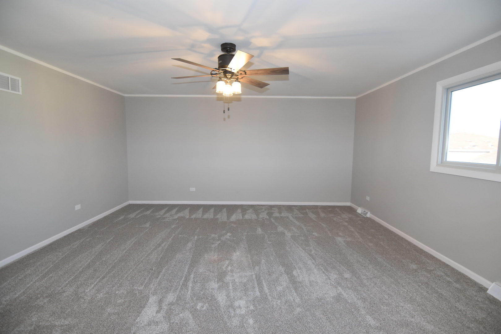 16701 Clyde Avenue, South Holland, IL 60473