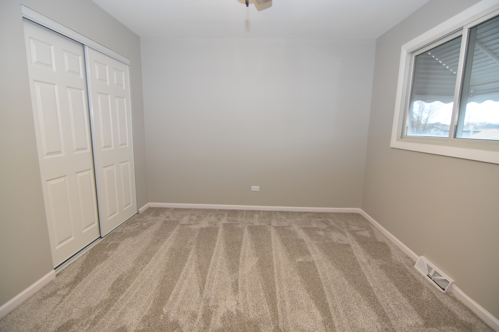 16701 Clyde Avenue, South Holland, IL 60473