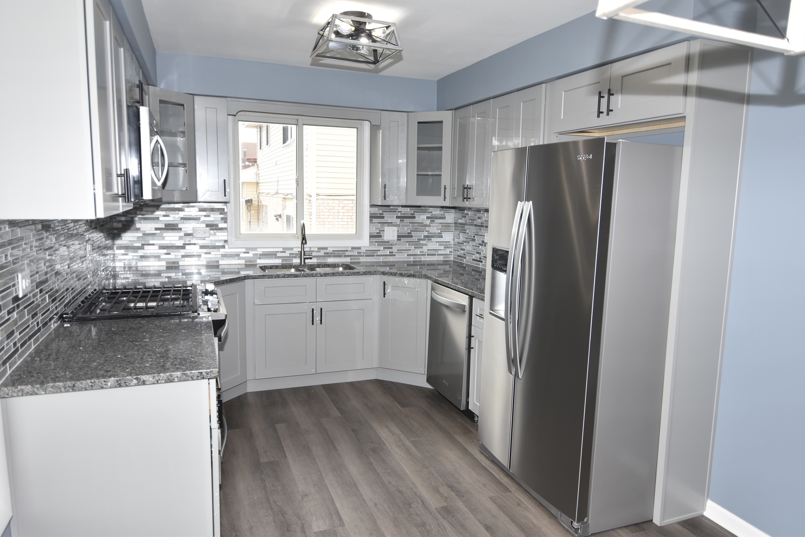16701 Clyde Avenue, South Holland, IL 60473