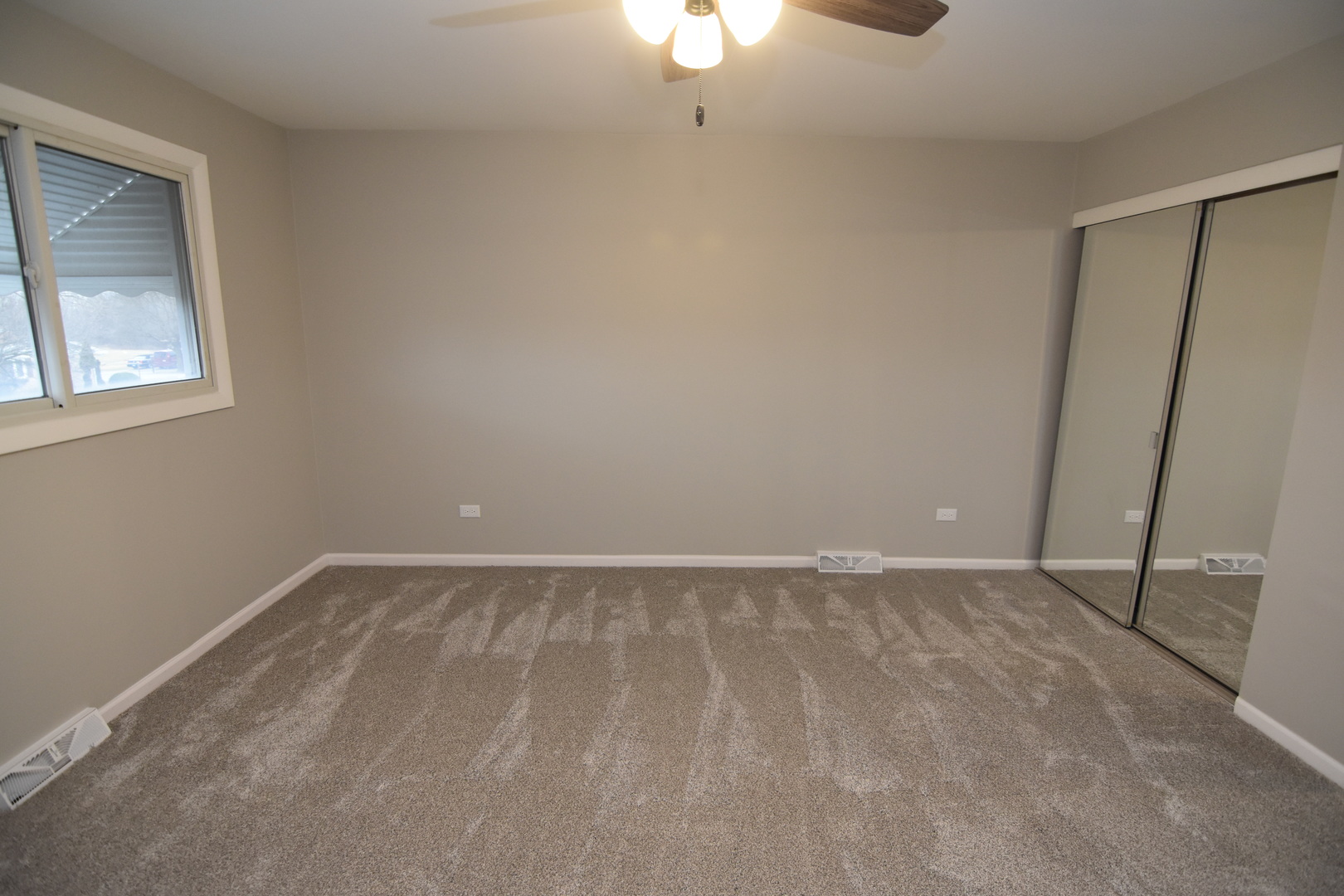 16701 Clyde Avenue, South Holland, IL 60473