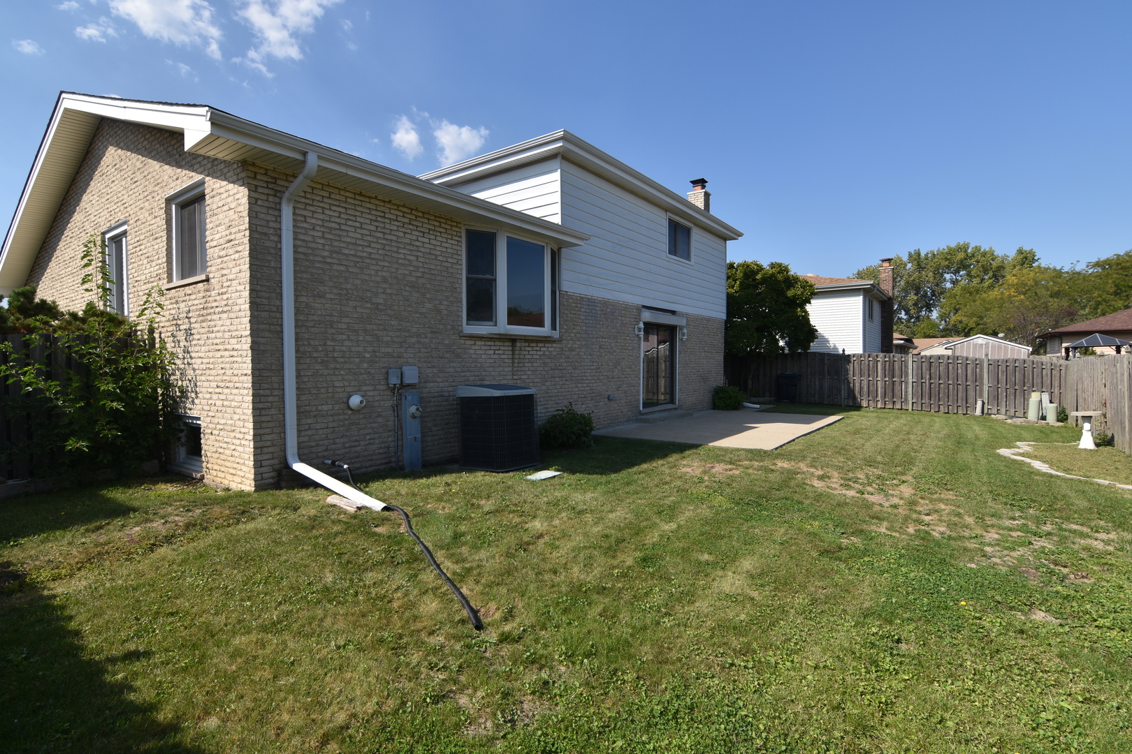 16701 Clyde Avenue, South Holland, IL 60473