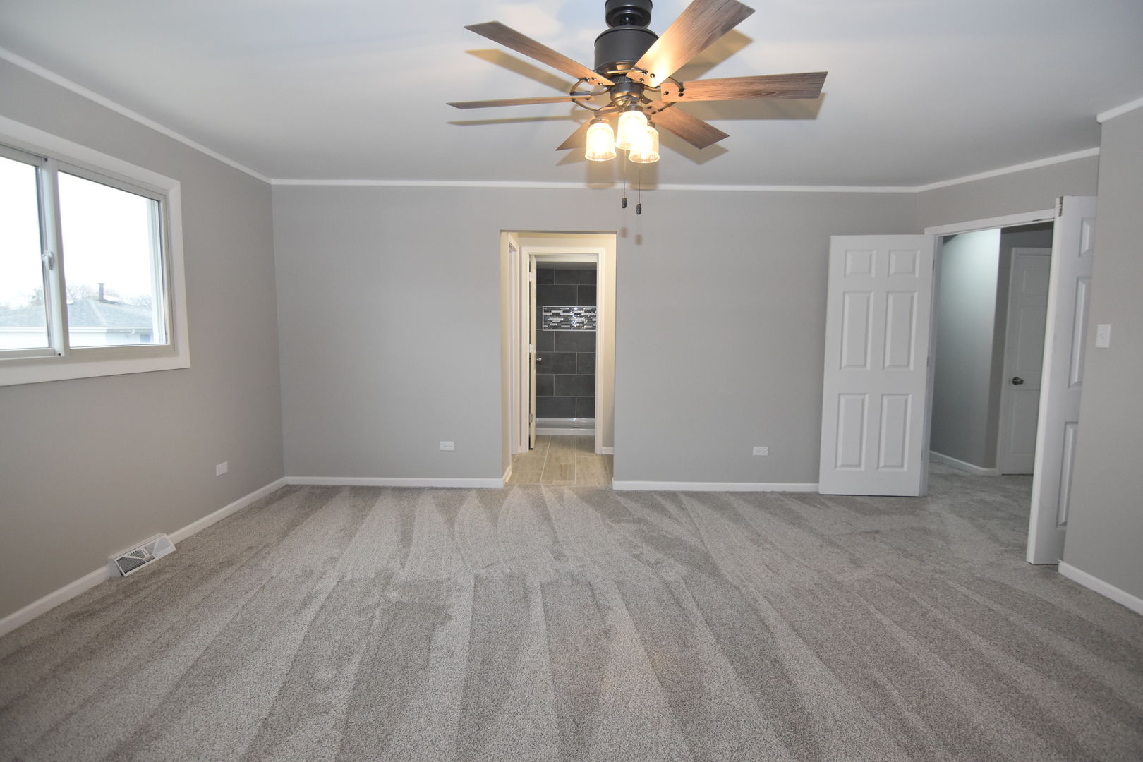 16701 Clyde Avenue, South Holland, IL 60473