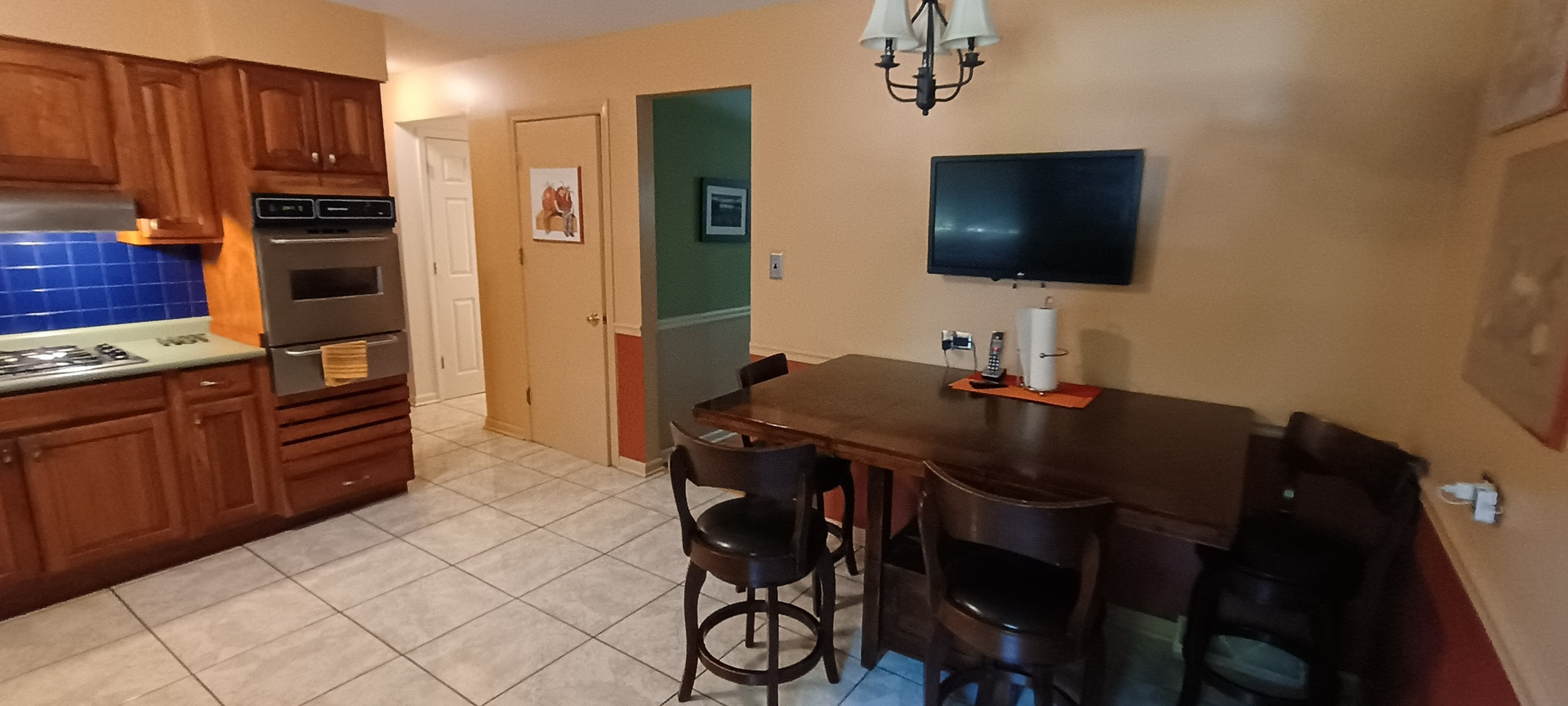 18751 Kings Road, Homewood, IL 60430