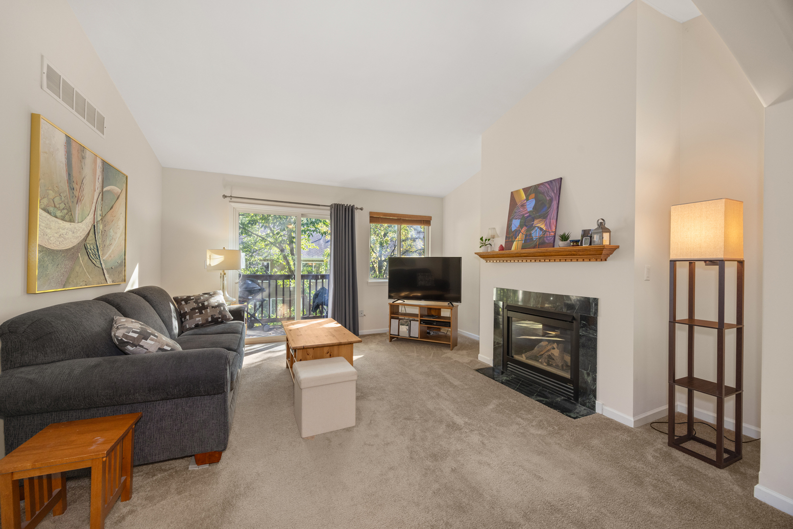 55 Samuel Drive, Streamwood, IL 60107