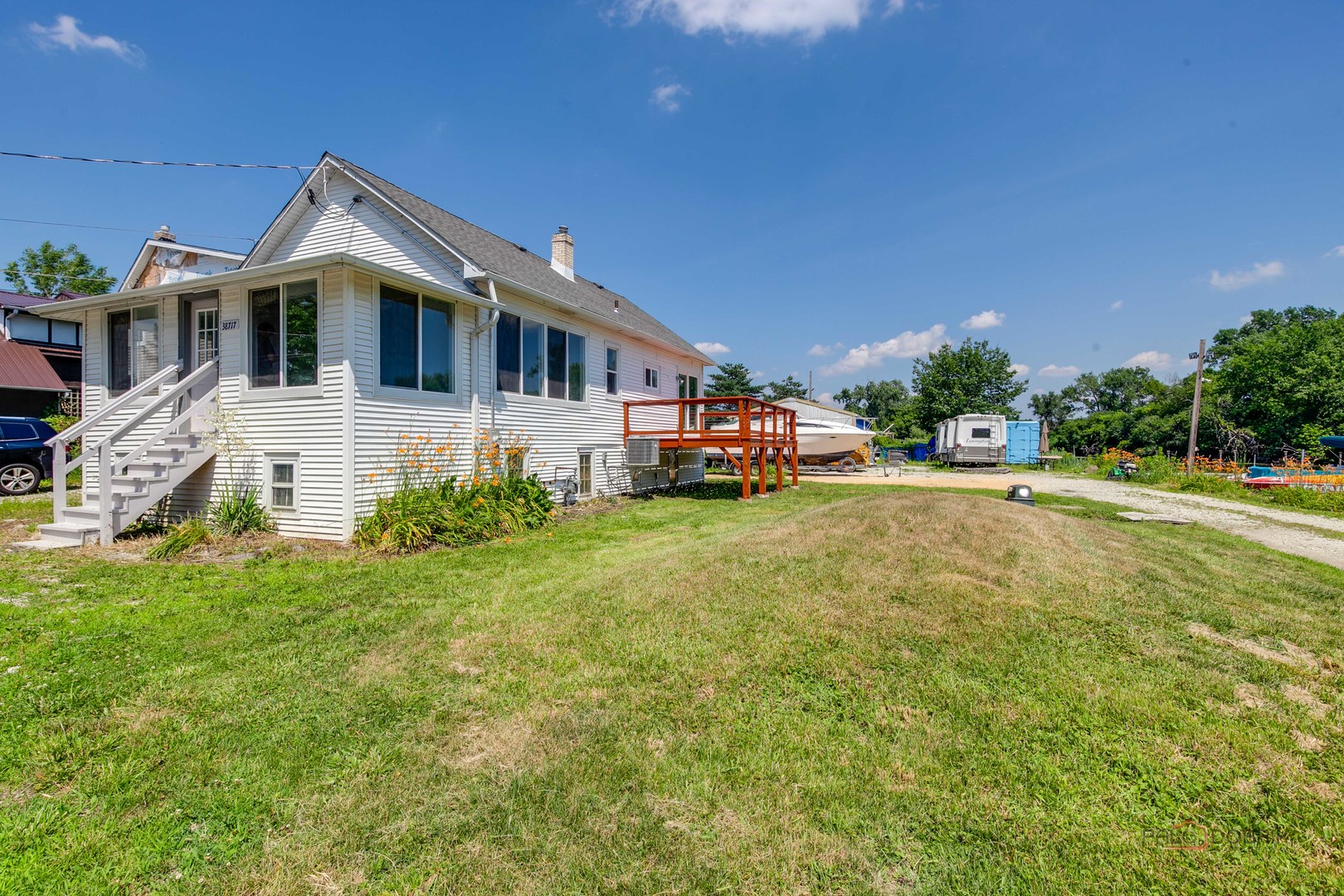 38717 N Lake Street, Antioch, IL 60002