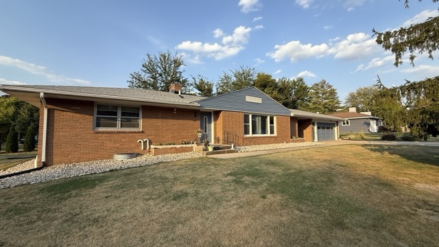 3112 Highcrest Road, Rockford, IL 61107