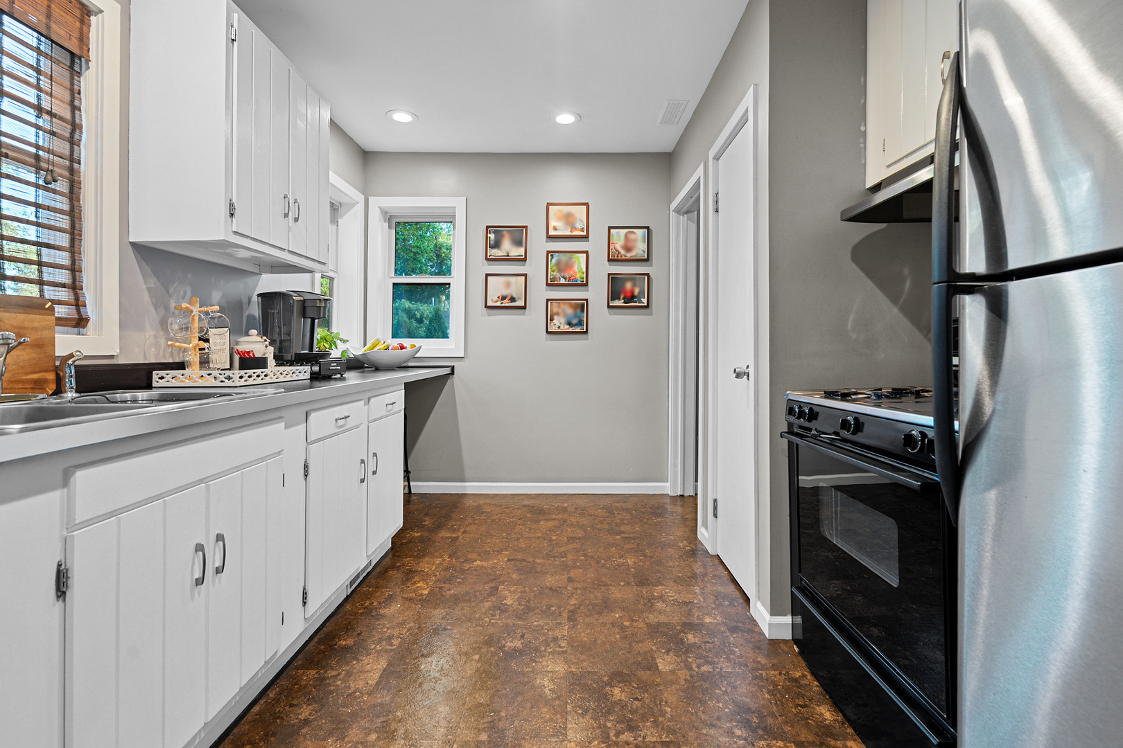 16W639 Red Oak Avenue, Bensenville, IL 60106