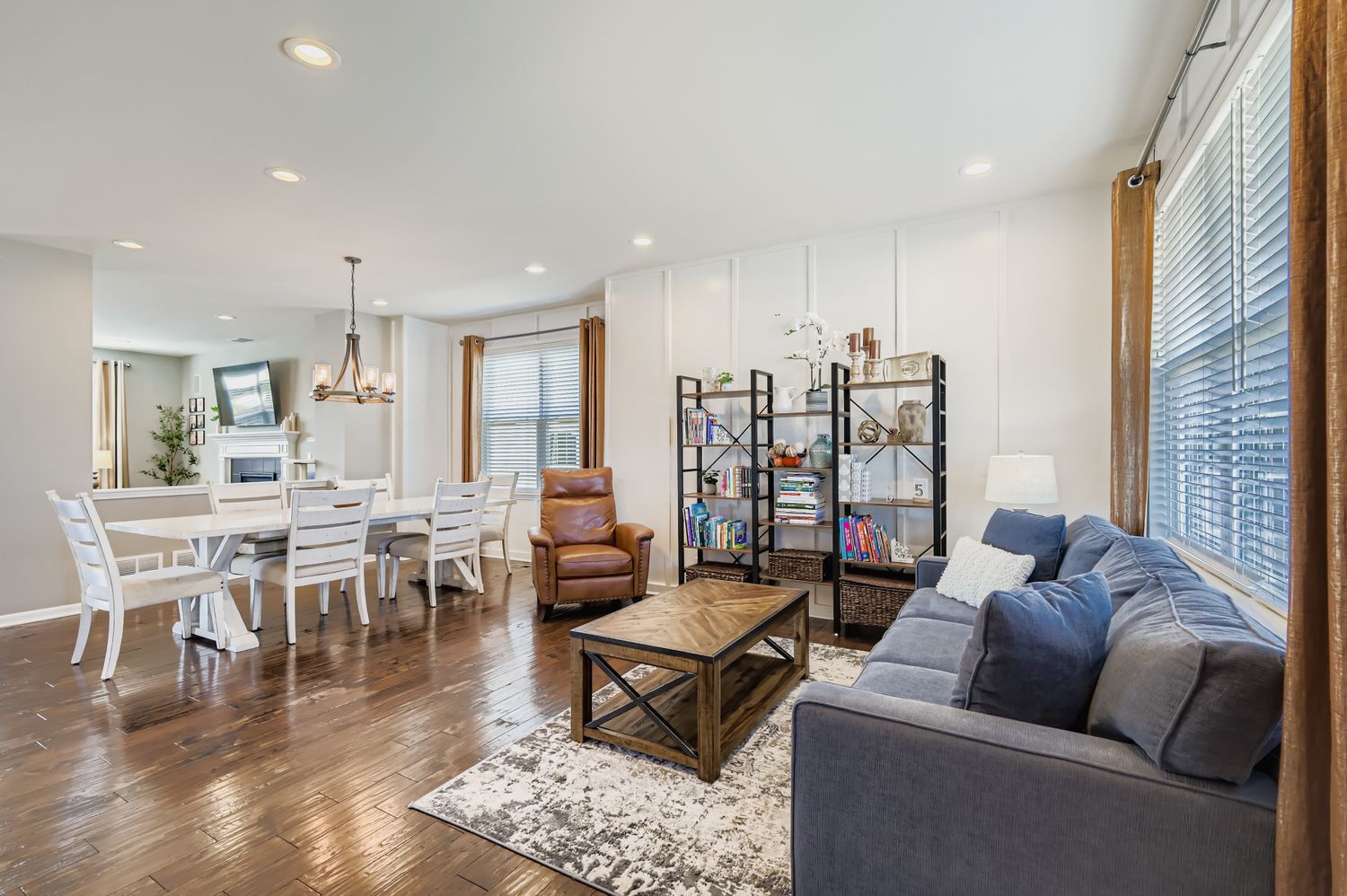 1987 Sagebrook Drive, South Elgin, IL 60177