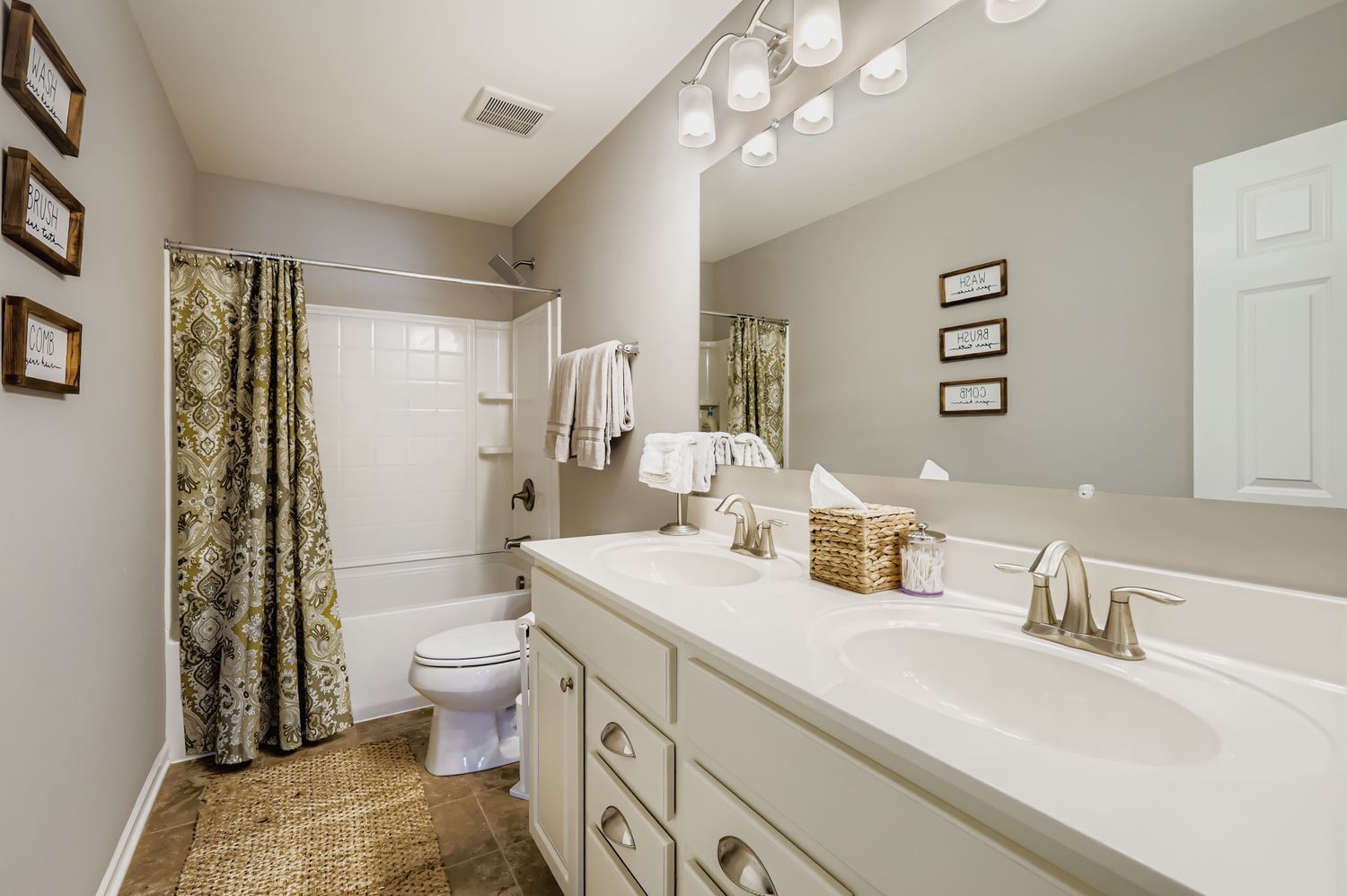 1987 Sagebrook Drive, South Elgin, IL 60177