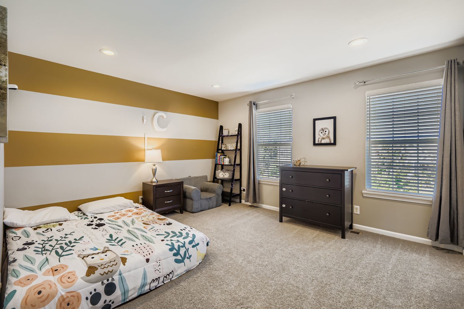 1987 Sagebrook Drive, South Elgin, IL 60177