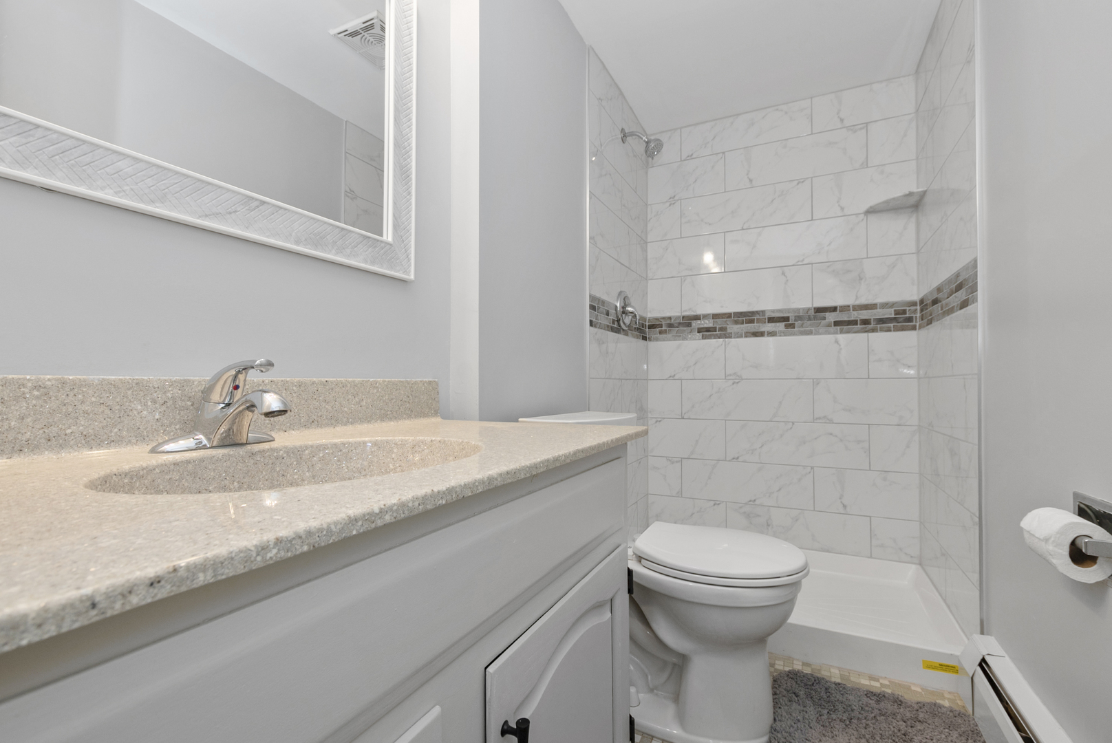 215 Dee Road, North Aurora, IL 60542