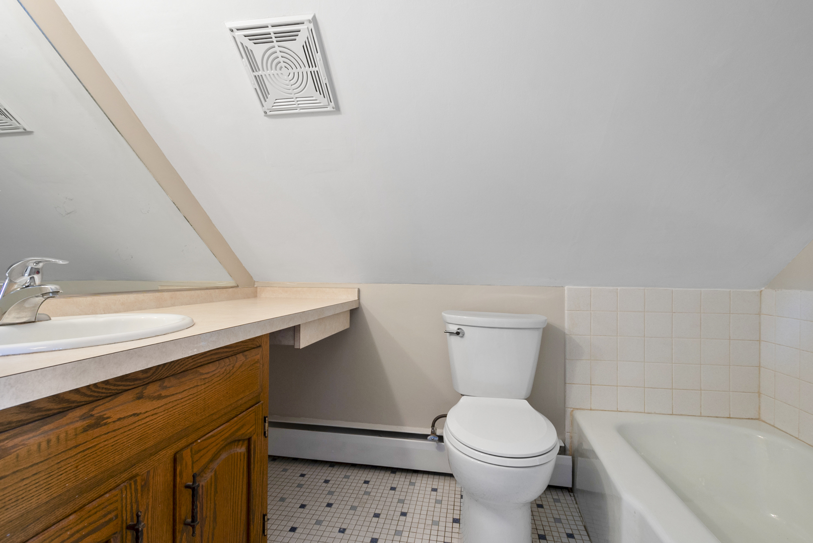 215 Dee Road, North Aurora, IL 60542