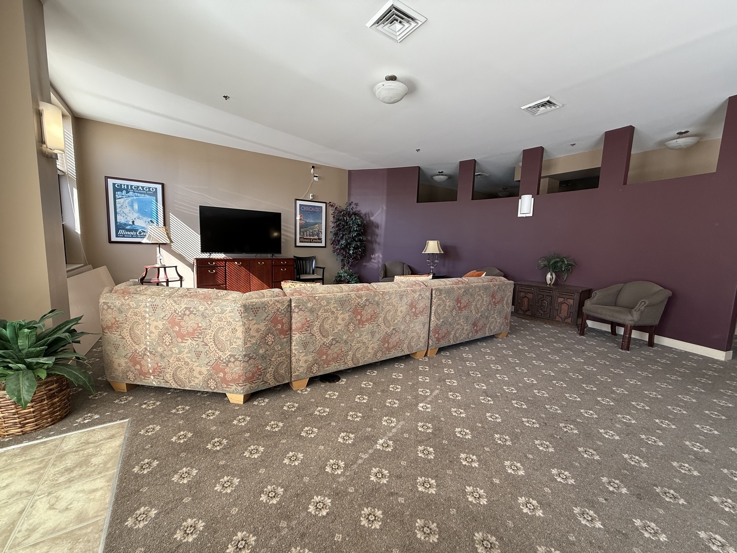 1501 W Belmont Avenue #201, Chicago, IL 60657