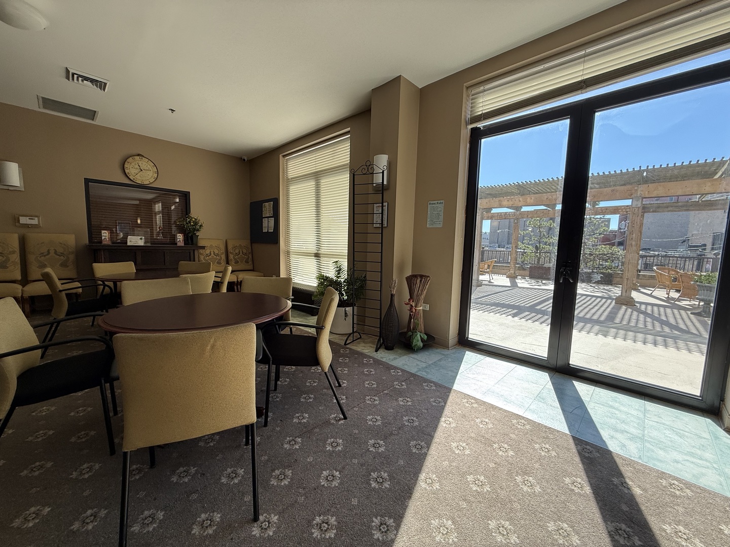 1501 W Belmont Avenue #201, Chicago, IL 60657
