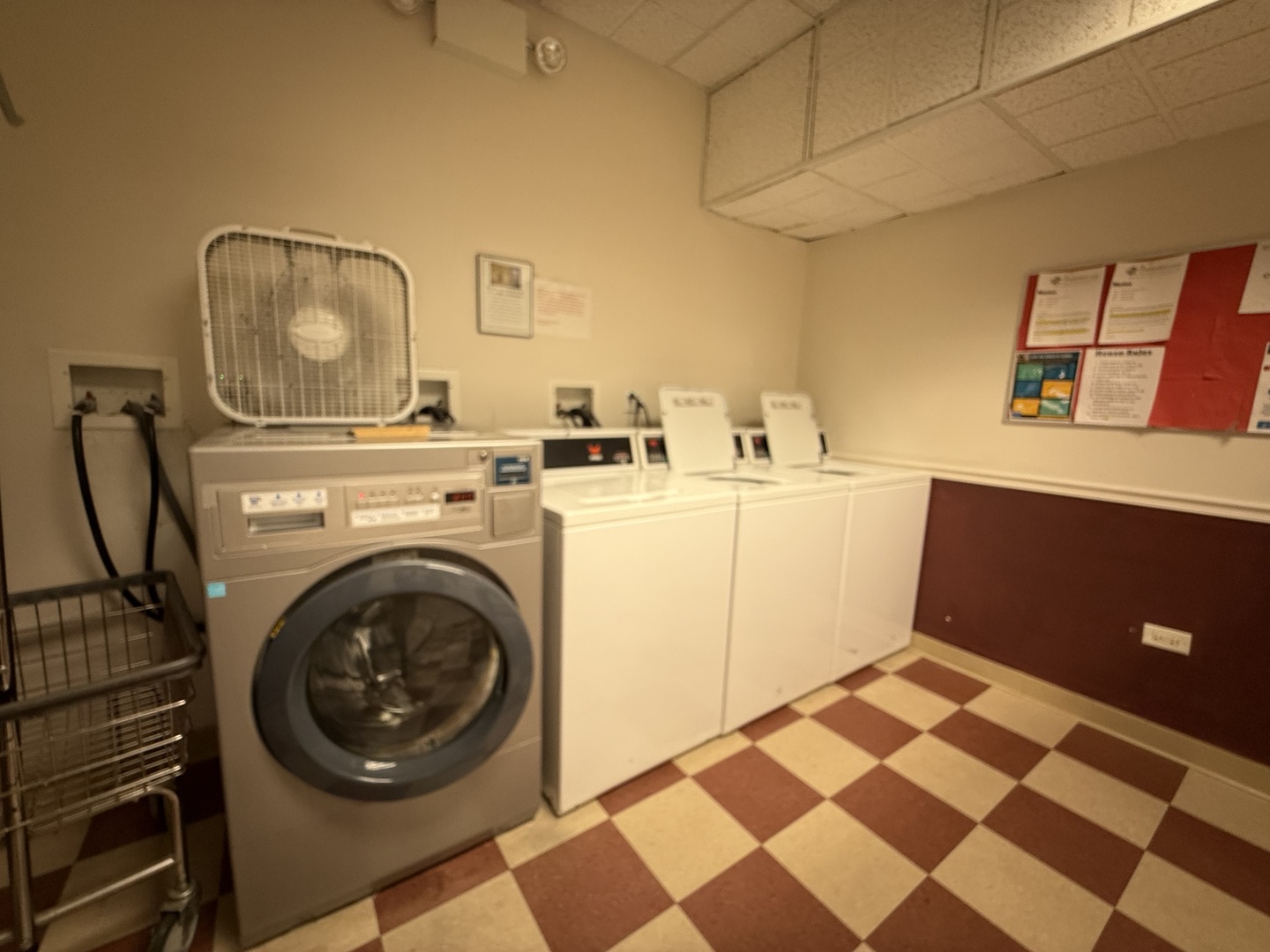 1501 W Belmont Avenue #201, Chicago, IL 60657