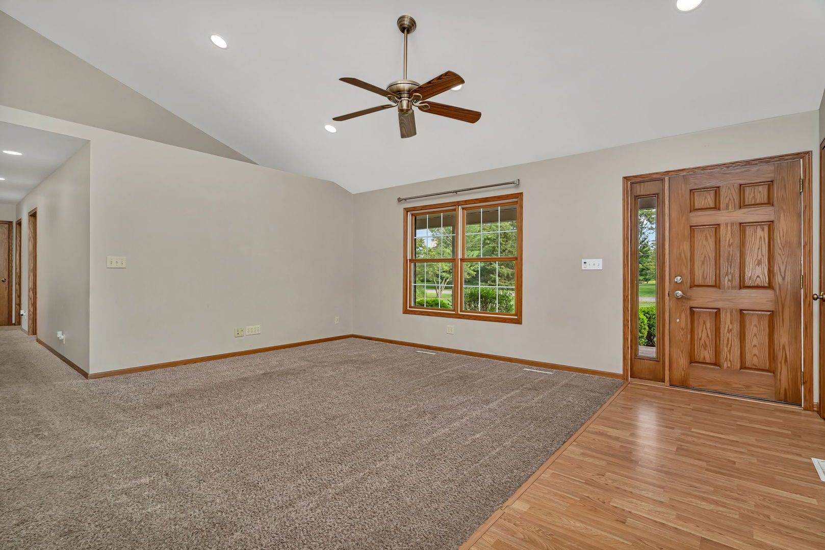 675 E Southmor Road, Morris, IL 60450