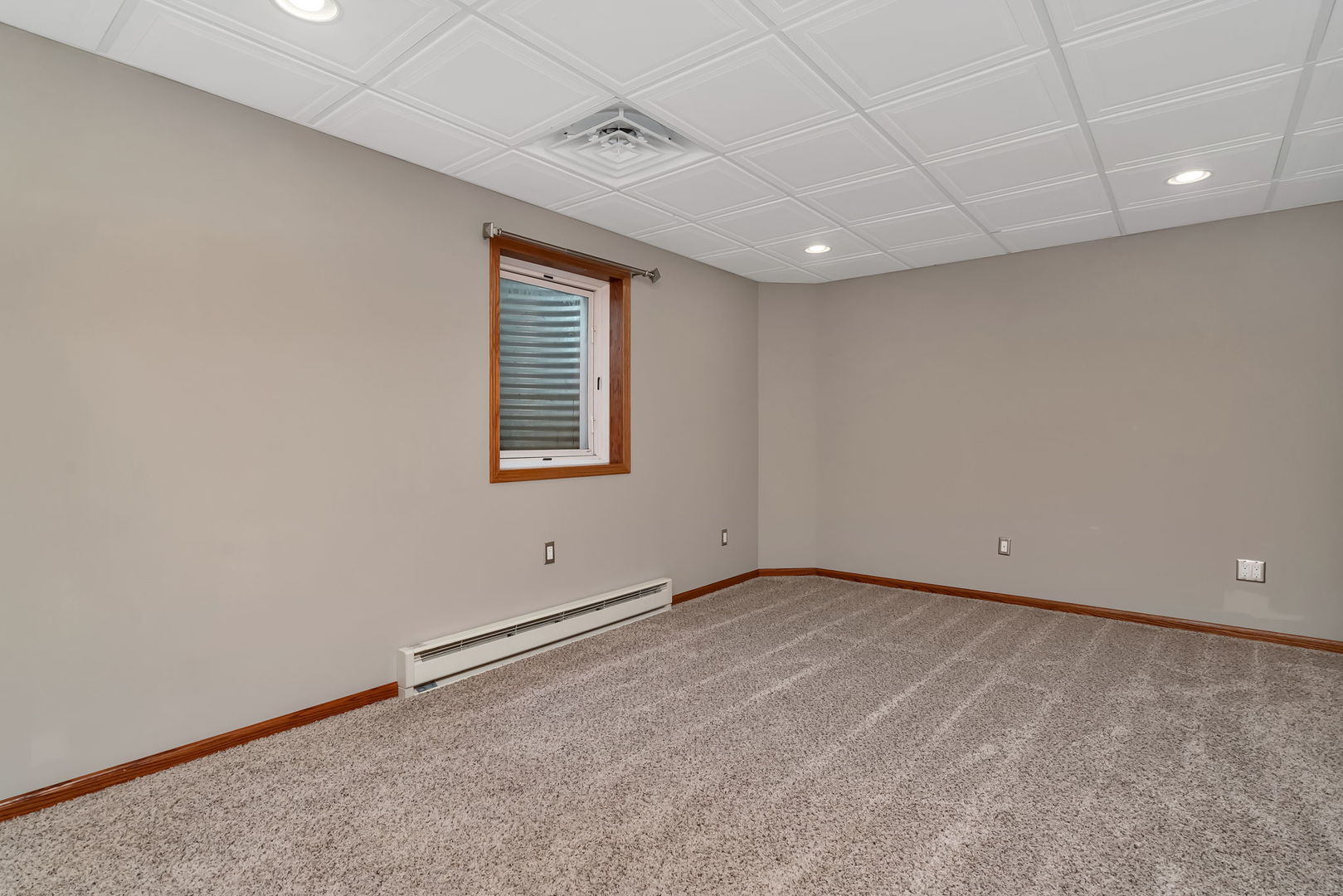 675 E Southmor Road, Morris, IL 60450